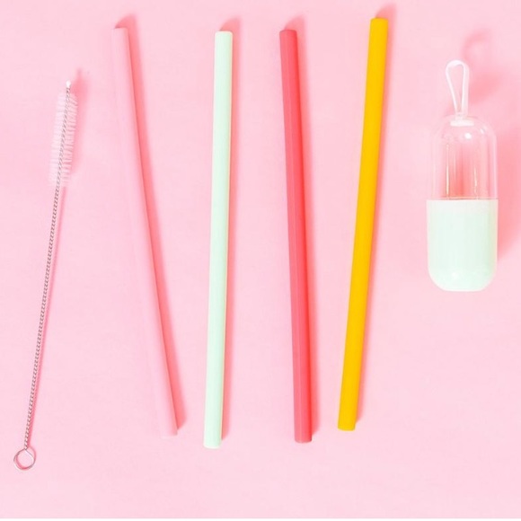🥤Chic & Tonic Silicone Straw Set 🥤 - Picture 1 of 4